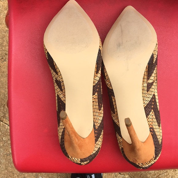 Brown & Tan 👠 heels leather like with suede heel - Picture 5 of 5